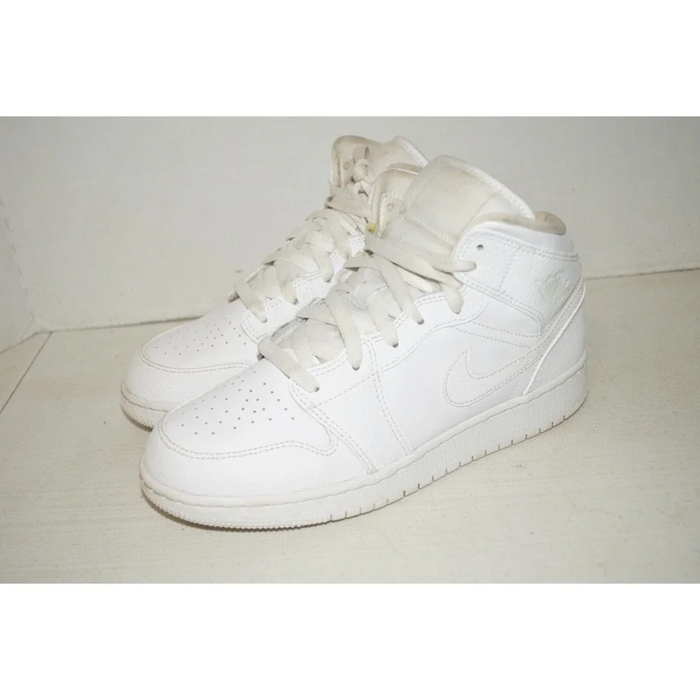 Nike Air Jordan 1 Mid GS Triple White 554725 130 Size 7Y